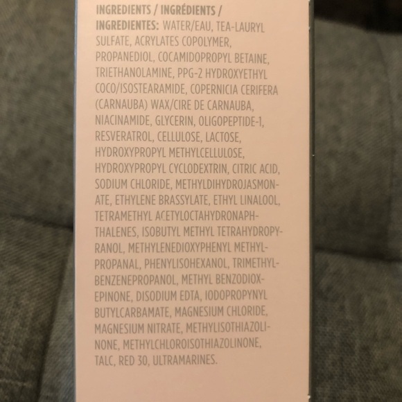 Mary Kay Timewise 4-in-1 Cleanser - Picture 4 of 4